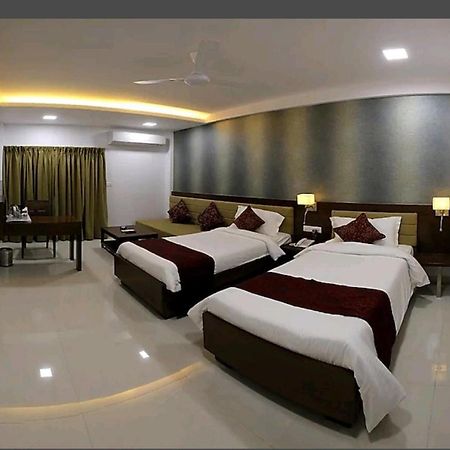 Hotel Raviraj, Chhatrapati Sambhaji Nagar Aurangabad  Buitenkant foto